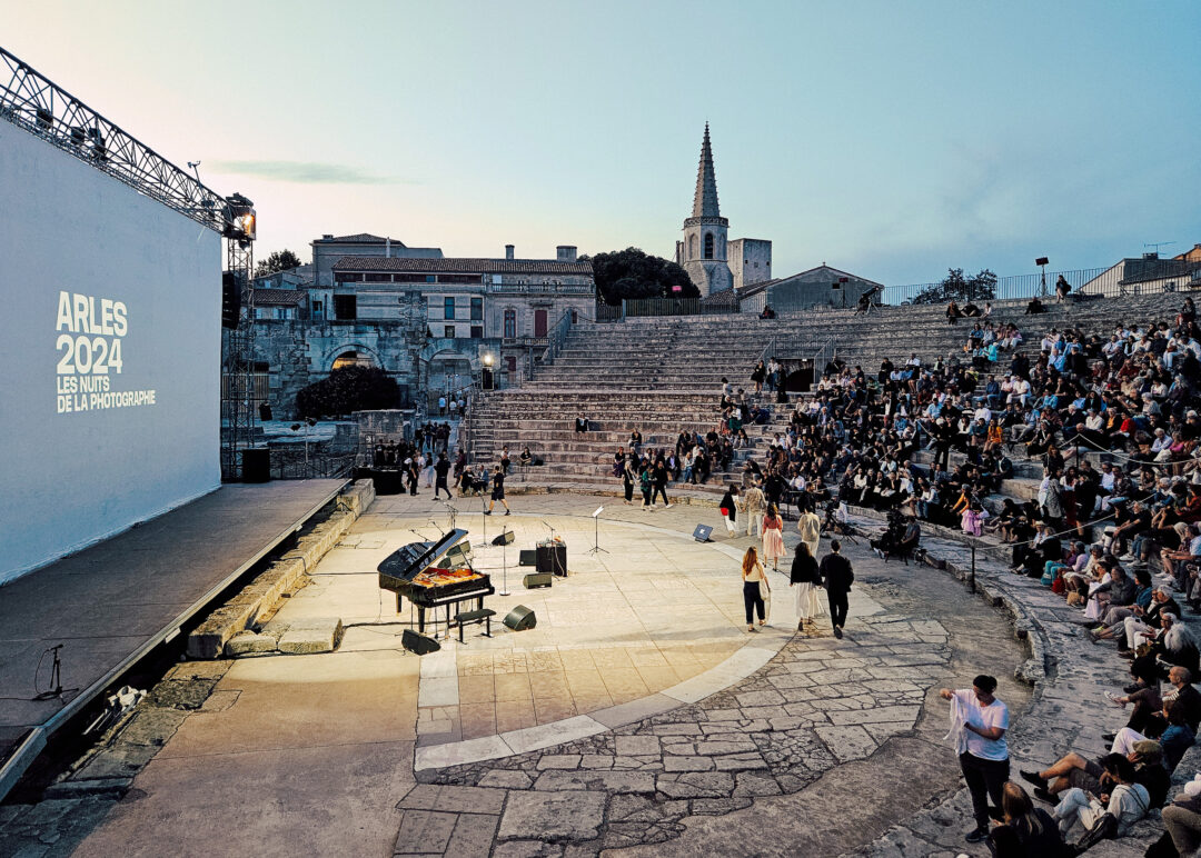 Im Antiken Theater von Arles fanden in der Eröffnungswoche wieder zahlreiche Vorträge, Konzerte und Preisverleihungen statt.