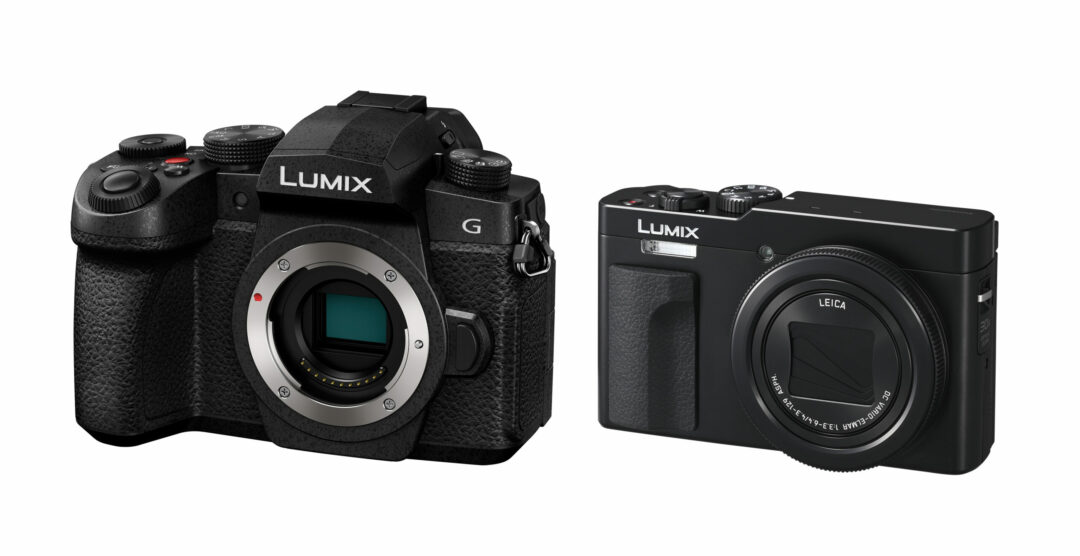 Die MFT-Kamera Lumix G97 ist 13 cm breit, die Travelzoom-Kamera Lumix TZ99 11,2 cm.