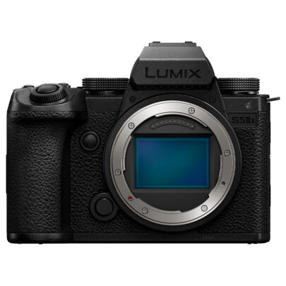 Die Lumix S5IIX ist bringt unter Panasonics Vollformat-Modellen die umfangreichsten Video-Funktionen mit.