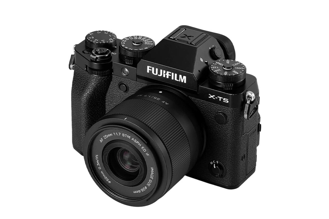 Das Viltrox AF 1,7/25 mm ist für APS-C-Kameras von Fujifilm, Nikon und Sony erhältlich.